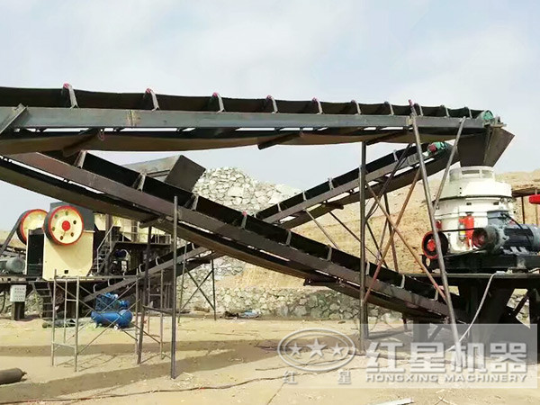 環保型石頭破碎機作業現場 環保型石頭破碎機作業現場