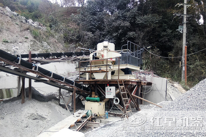 石灰巖制砂作業現場