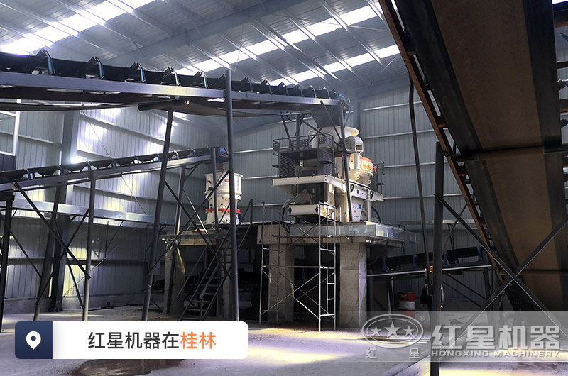 桂林投資者配置的一大型新型沖擊式制砂機(jī) 桂林投資者配置的一大型新型沖擊式制砂機(jī)
